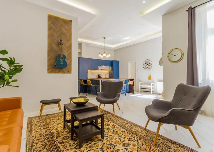 Appartement Bengt Kiraly Str. *