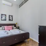 Apartamento Bengt Kiraly Str. *