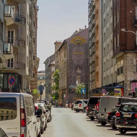 Bengt Kiraly Str. 아파트 *