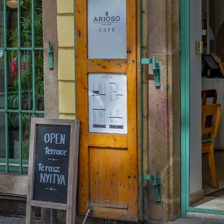Bengt Kiraly Str. * 부다페스트