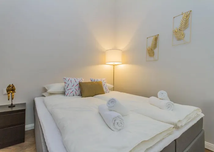 Apartman Bengt Kiraly Str. *